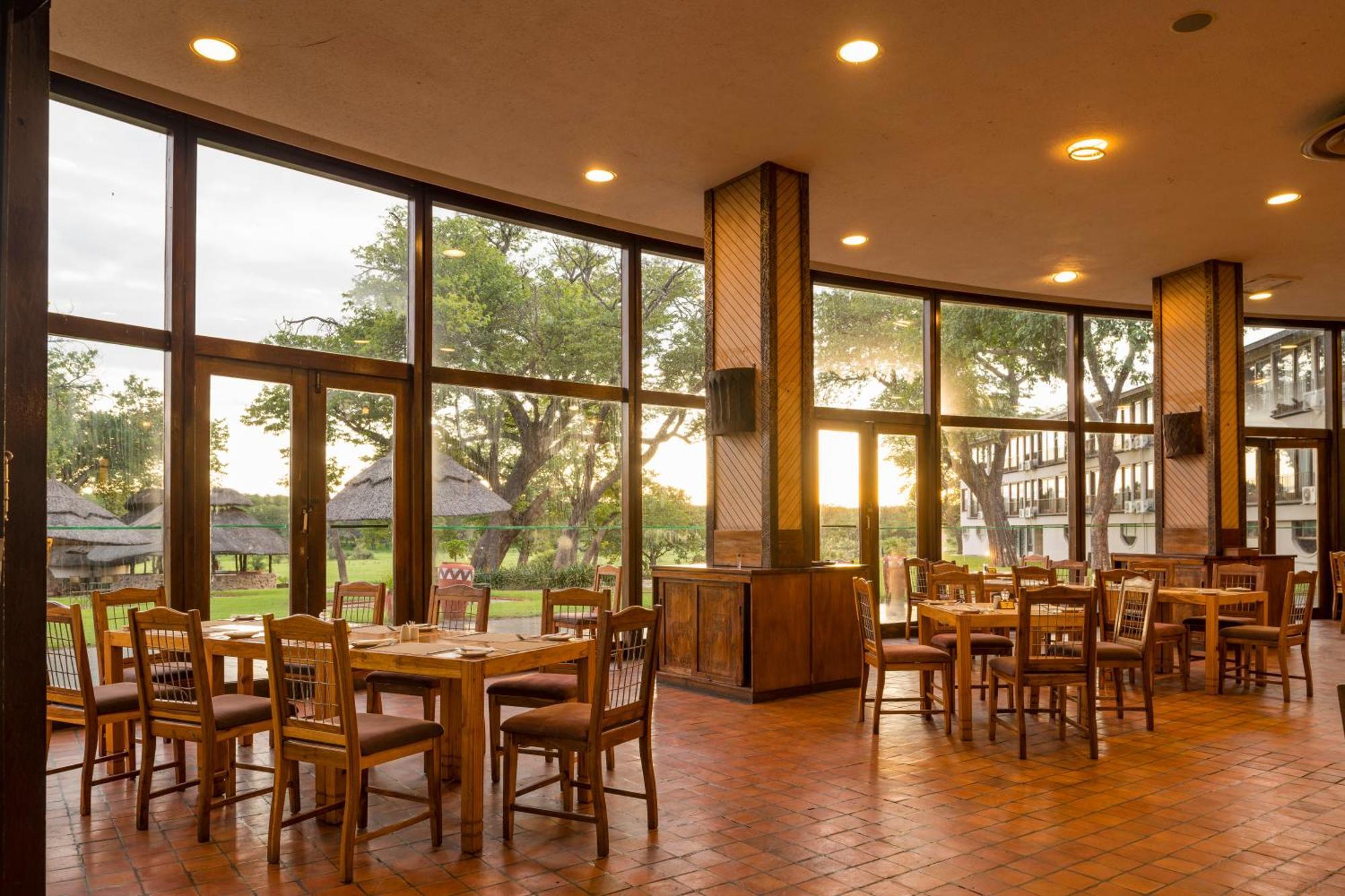 Hwange Safari Lodge Dete Dış mekan fotoğraf
